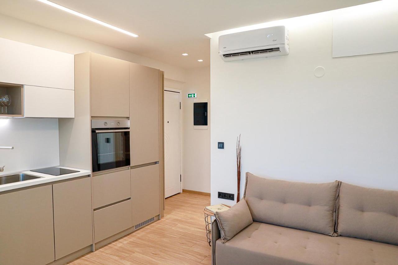 The First Key Luxury & Small Apartment In The Center Of Xanthi Exterior photo