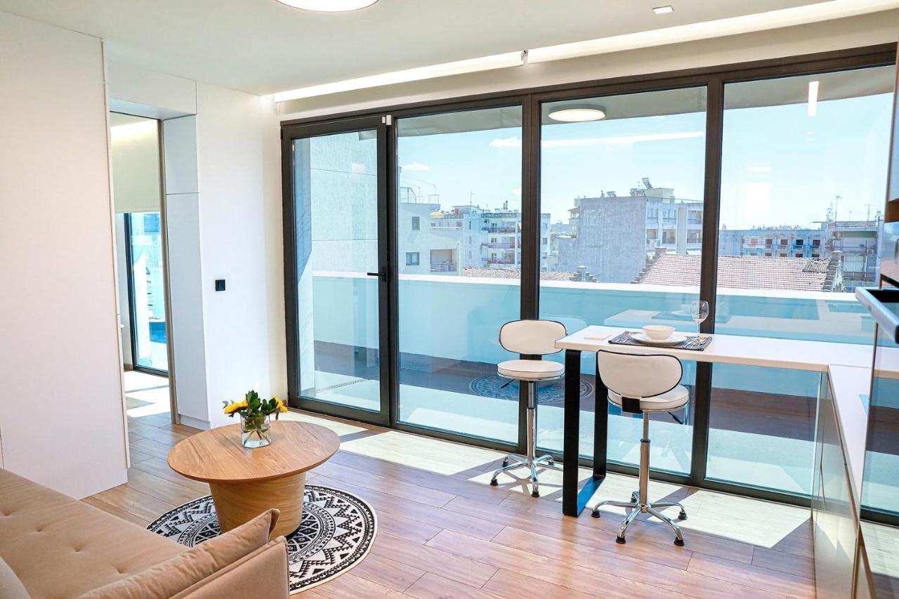 The First Key Luxury & Small Apartment In The Center Of Xanthi Exterior photo